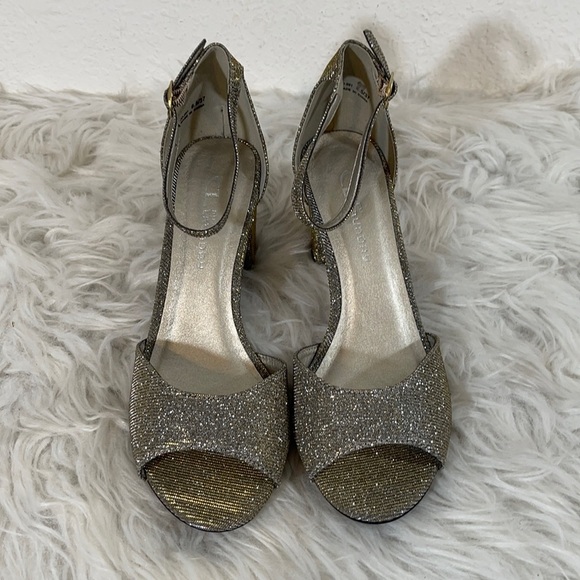 CL by Chinese Laundry Janeli Fabric Peep Toe 6.5 - Picture 4 of 13